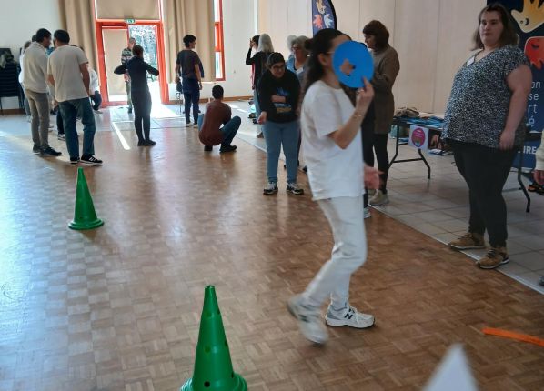 Atelier sport avec des plots