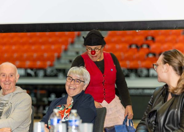 Forum salariés : un clowanalyste avec les intervenants