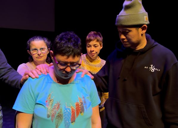 photo de la scène du spectacle de danse lors du Festival de danse inclusive à Aix Les bains PEP18