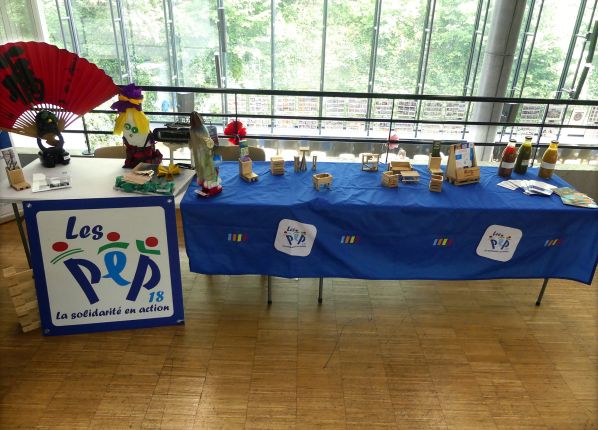 Défilé des diversités - Le stand des PEP 18