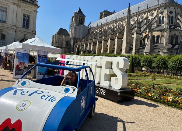 PEP'ette 18 - devant la cathédrale