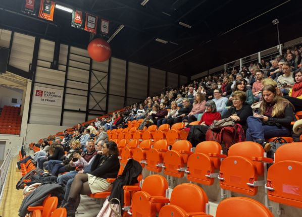 Les professionnels en tribune