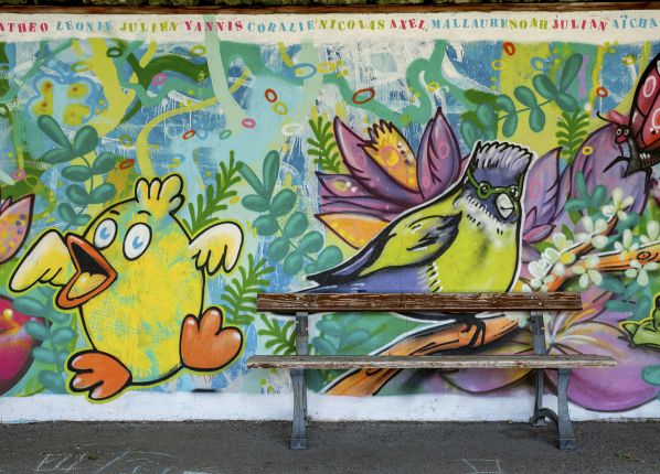 DAME Bourges - Belle fresque murale avec les prénoms des enfants