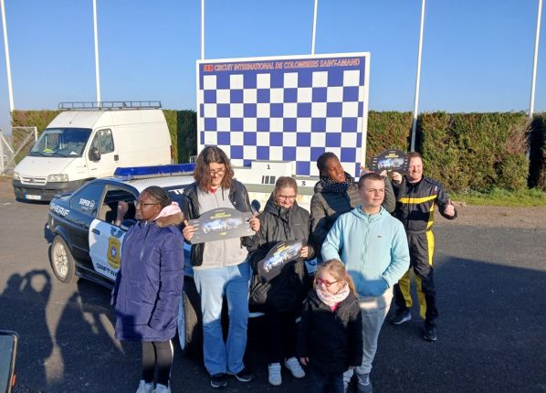 Photos de jeunes des pep18 lors d'une courses de drift à Vierzon