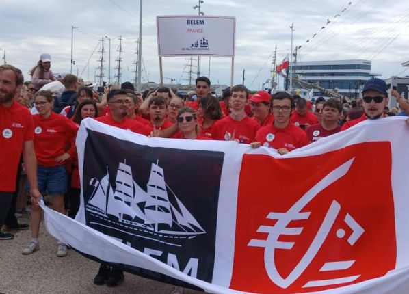 Defile des participants Belem