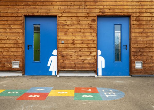 DAME St Amand - Espace toilettes sous le préau