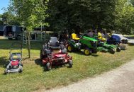 Exposition de tondeuse et tracteur tondeuse