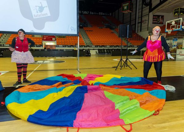 Forum salariés : la transformation médico-sociale interprétée par les bataclowns