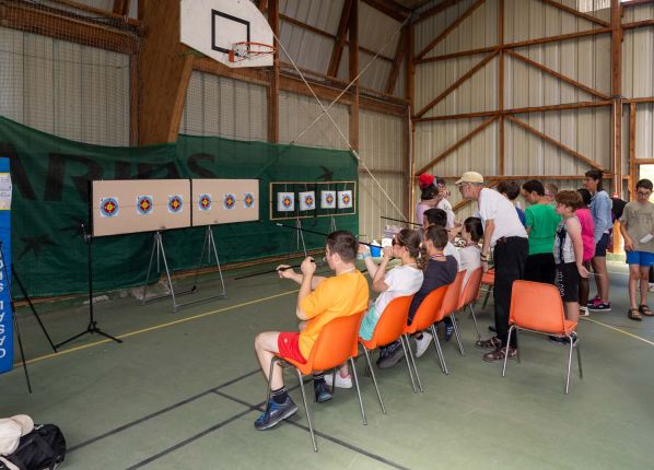 Défi sport : un groupe s'entraîne à la sarbacane