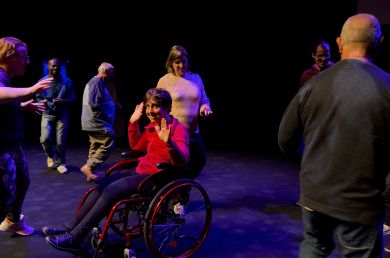 sortie organisée par les PEP18 au Festival de Danse Inclusive