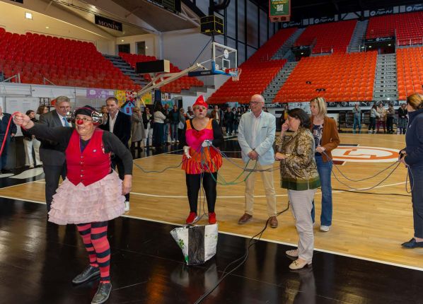 Forum salariés : moment d'échange public et bataclowns