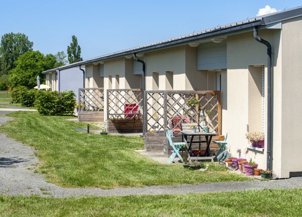 MARPAHVIE  Façade terrasses chambres-studio