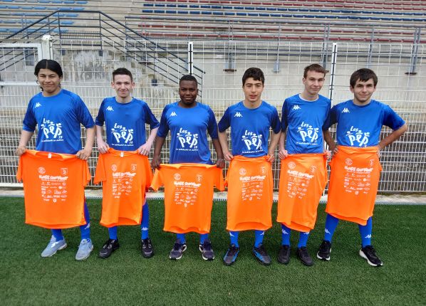 jeunes de sPEP18 et le SESSAD à  la journée Hondi Cap Foot 2025*.