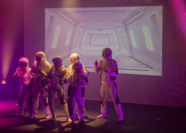 Planète 9 - Extrait Spectacle Danseurs