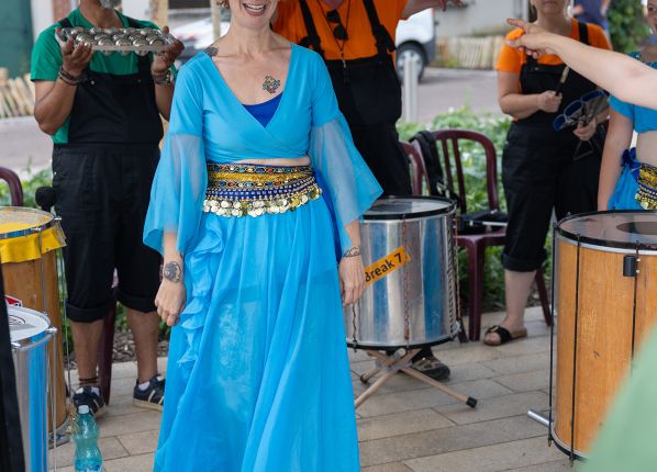 La nuit du handicap 2025 - Danseuse avec les percussions brésiliennes