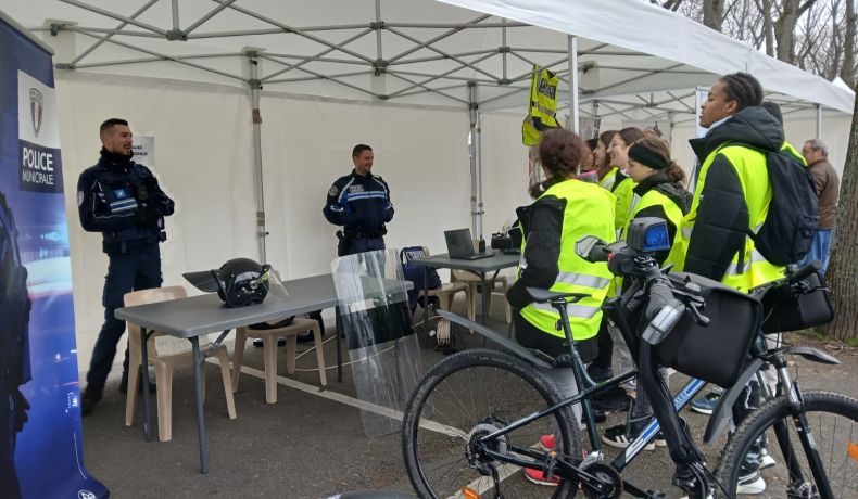 Photo des jeunes des PEP18 à la sortie prévention routière